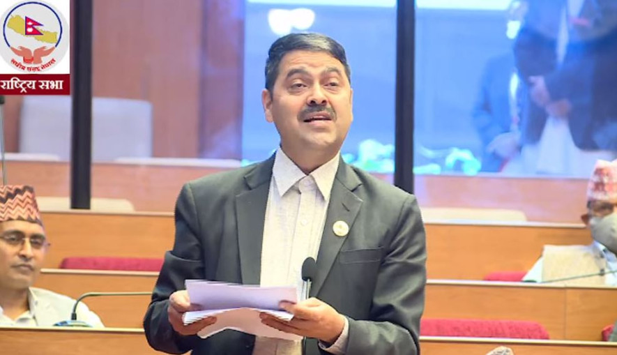 जिल्ला शिक्षा कार्यालय रहन दिइन्न -सांसद देवकोटा